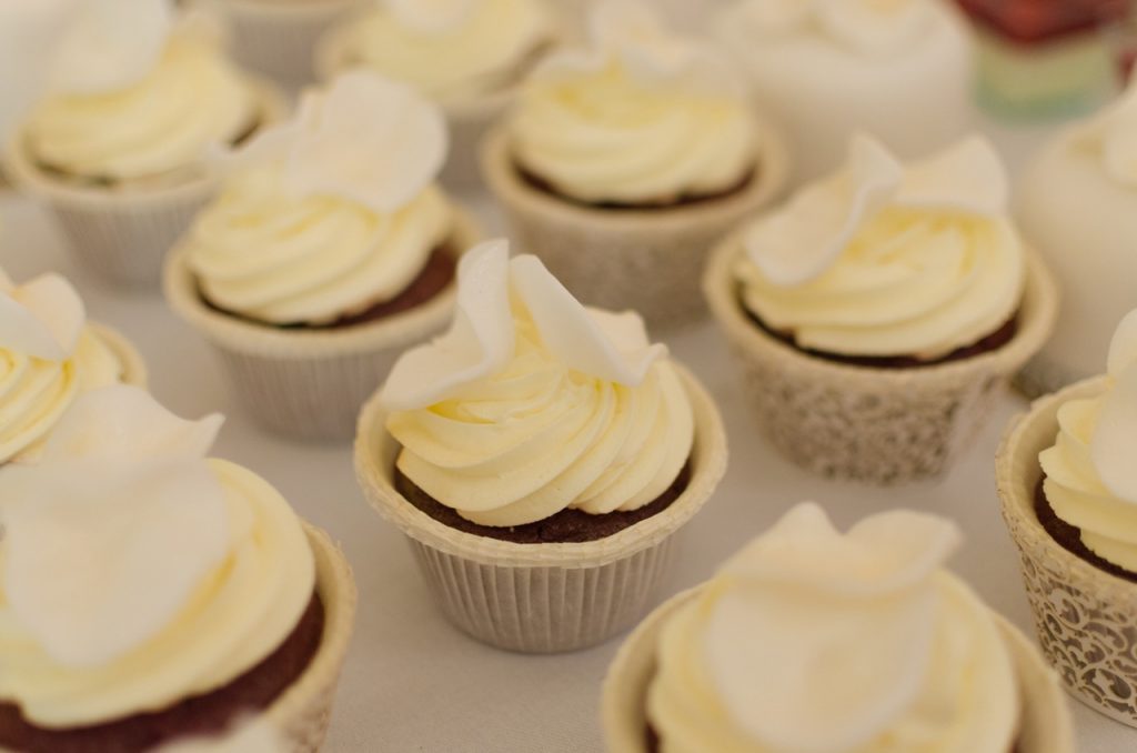 Cupcakes with cream frosting.